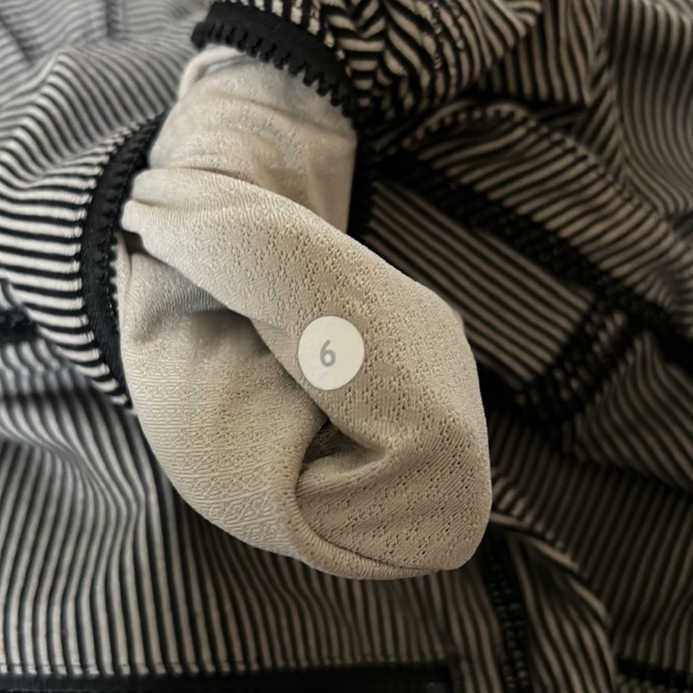 Lululemon Forme Jacket - Picture 3 of 3